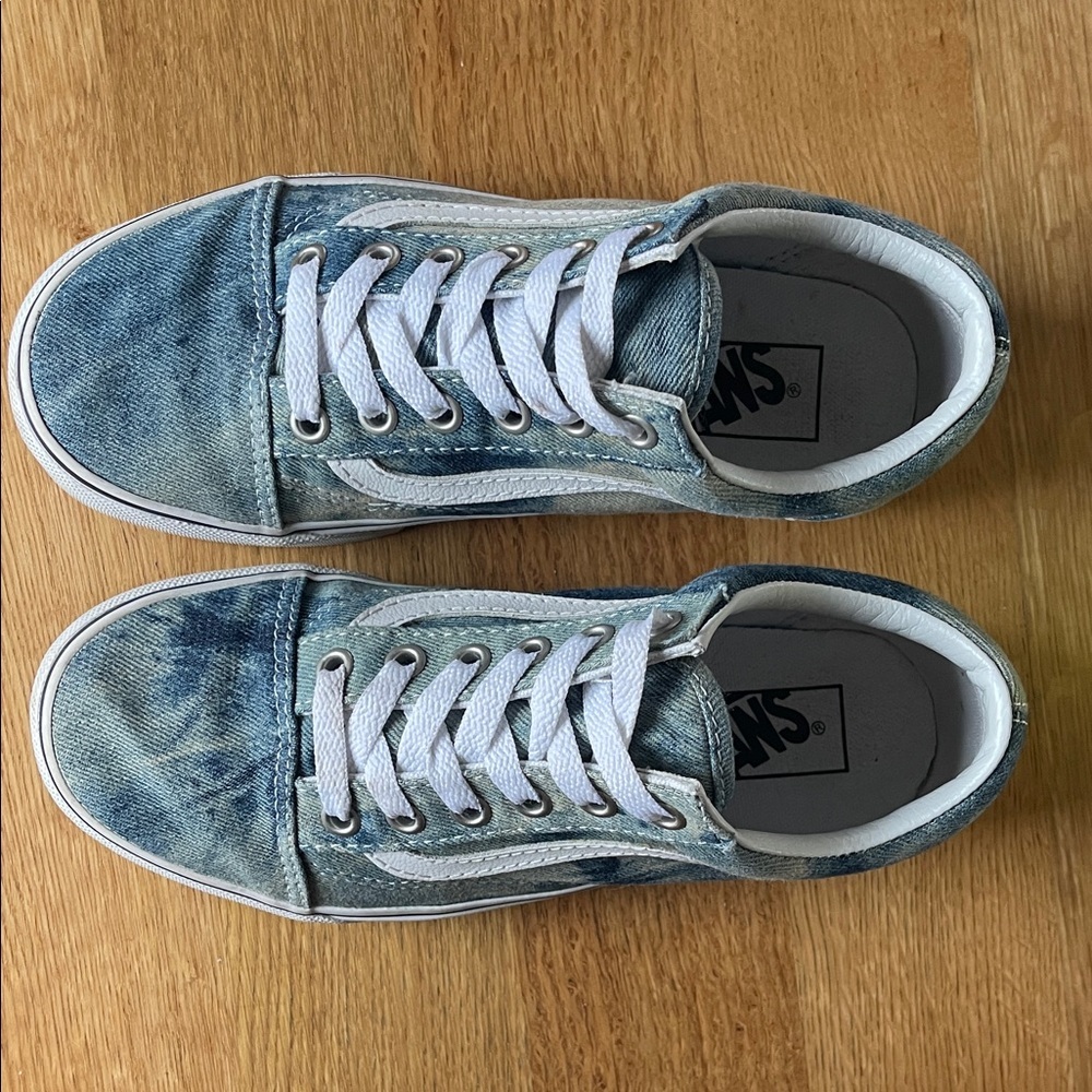 Like New! Vans Old Skool Denim Sneaker Women’s 6 / Boy’s 4.5
